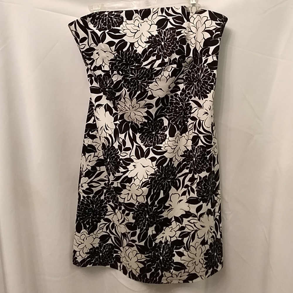 5 for 30 White House Black Market strapless dress